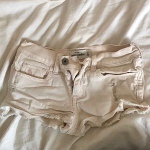 abercrombie light pink shorts